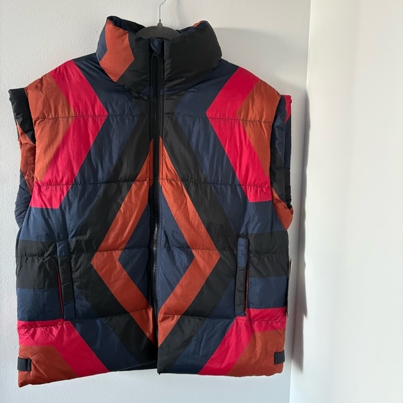 Free People Puffer Vest In a bubble Printed Vest Colorblock Print Size S NWT - Picture 8 of 17